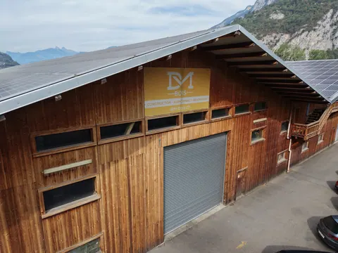 Photo : Atelier bois brûlé — Saint-Maurice